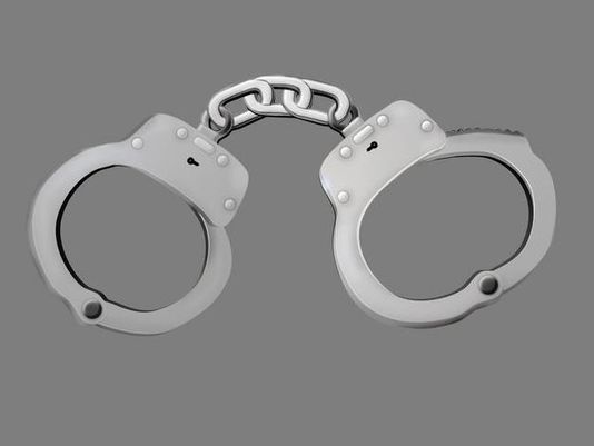 handcuffs-AP_156276