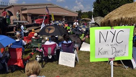 kim davis supporters_227575