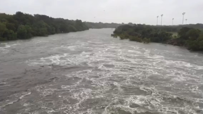 longhorn-dam-flooding_371996