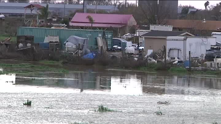 hollister flooding_478436