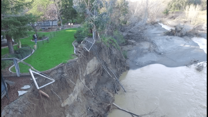 Several Pleasanton homes close to falling into creek_514025