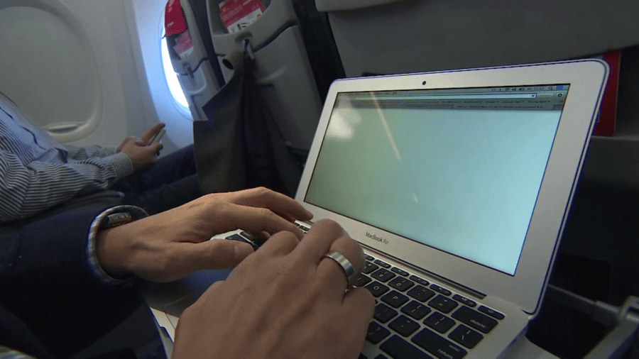 laptop ban on flights plane_597908