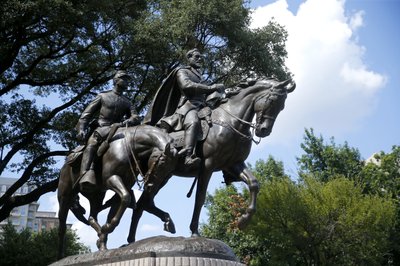 confederate statue_615809