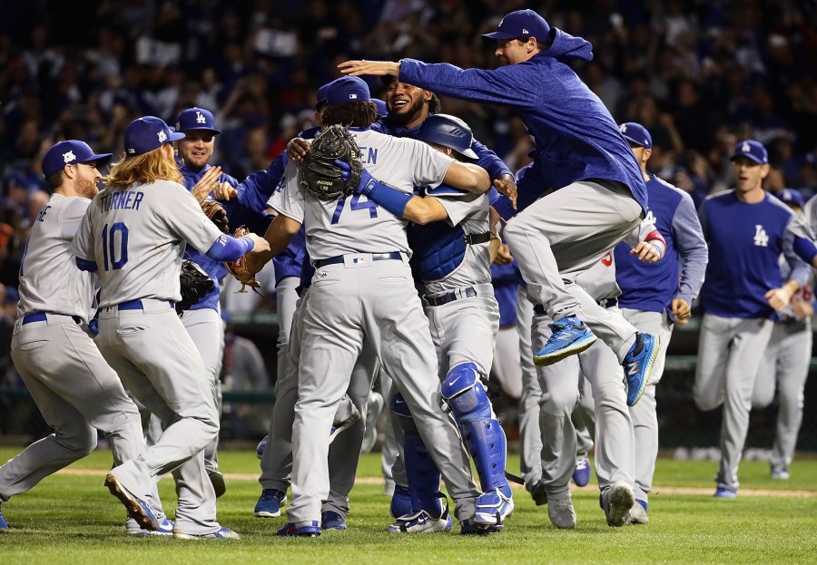 League Championship Series - Los Angeles Dodgers v Chicago Cubs - Game Five_654169