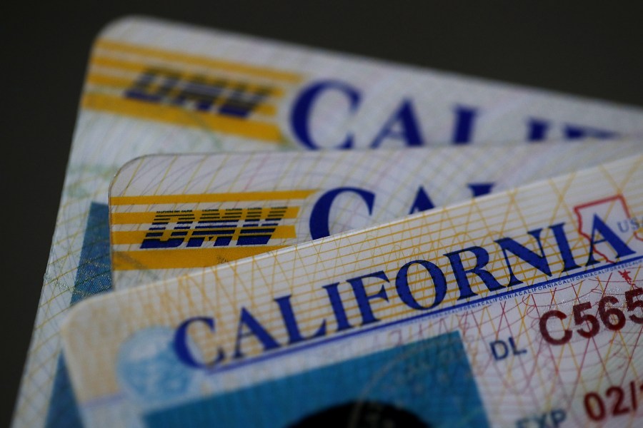 California DMV Accused of Violating Voter Registration Law_651742