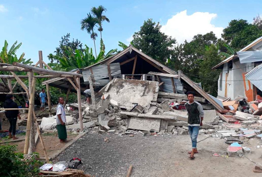 Indonesia_Earthquake_18008-159532.jpg74077249