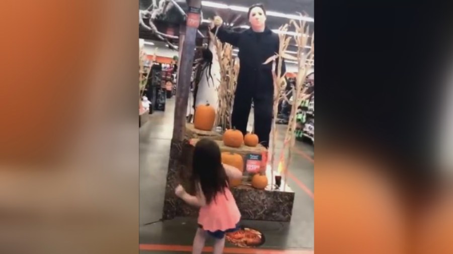 little girl dances to michael myers theme song