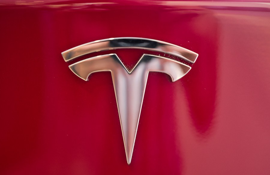 Tesla_Accounting_Chief_87427-159532.jpg58641243