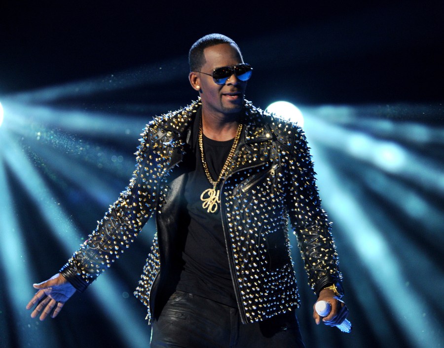 R_Kelly_Documentary_93025-159532.jpg26559869