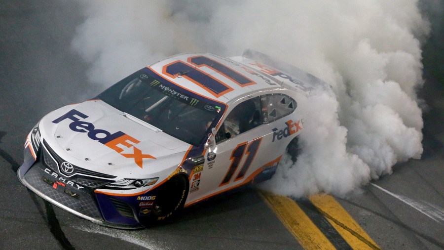 denny hamlin wins daytona